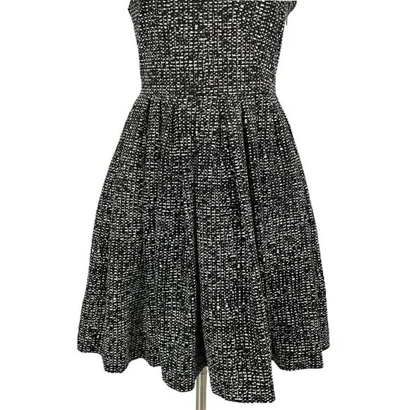 Cinq a Sept Pandora Cocktail Dress Size 6 Sleeveless Black Cutouts Pockets - Picture 4 of 15